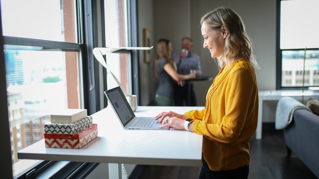 Photo Standing desk