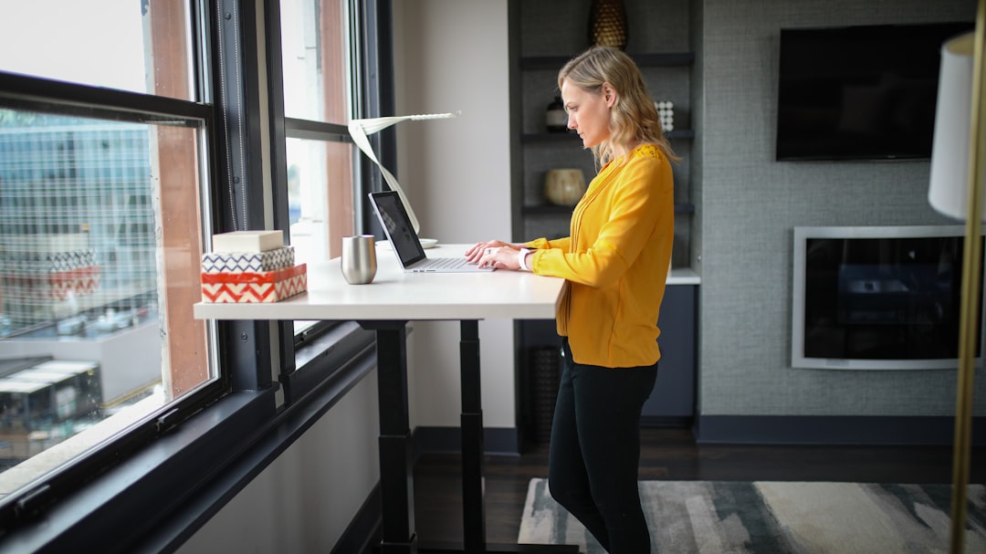 Photo Standing desk